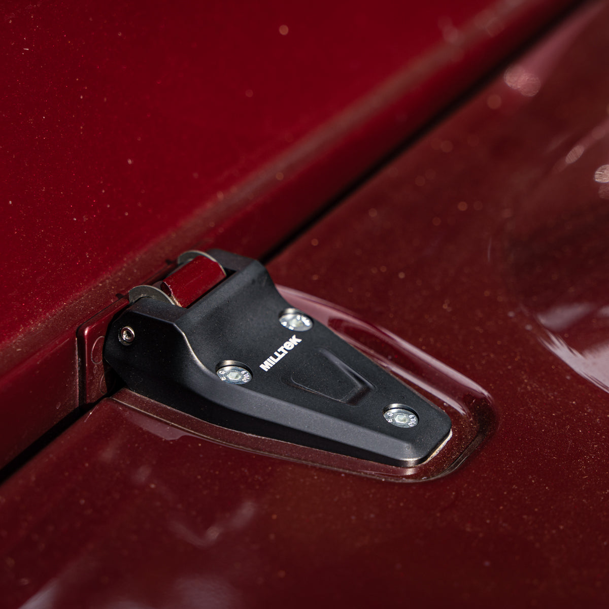 Defender L316 1986-2016 - MLTK Billet Security Bonnet Hinges (Pair)